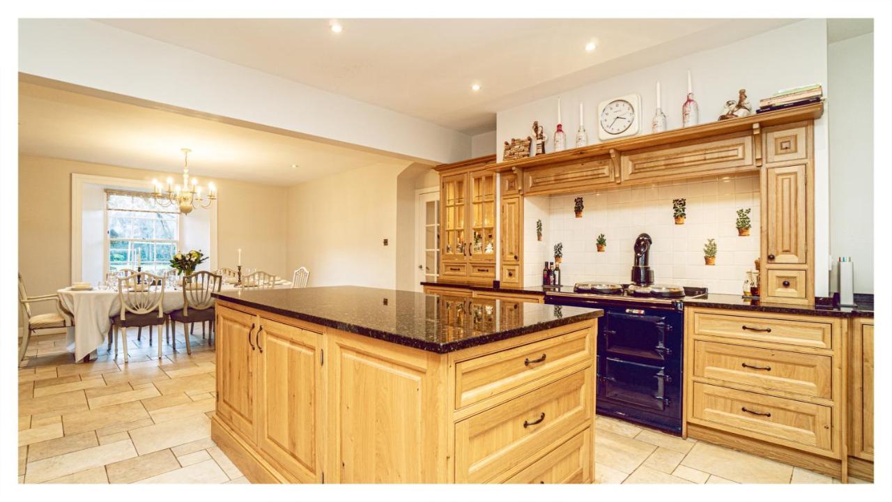 Vila A Luxurious Masterpiece Steps From Stirling Exteriér fotografie