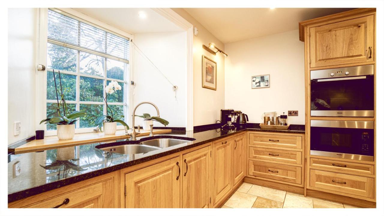 Vila A Luxurious Masterpiece Steps From Stirling Exteriér fotografie